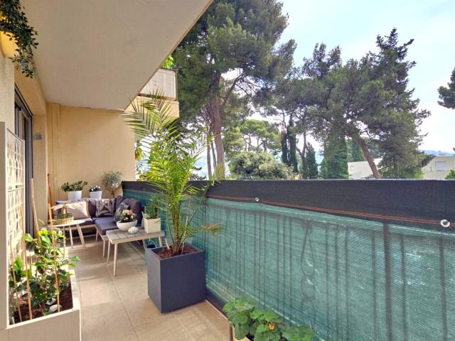 LE CANNET Europe à vendre appartement 2 pièces de 63 m2 avec. 63m² Le Cannet