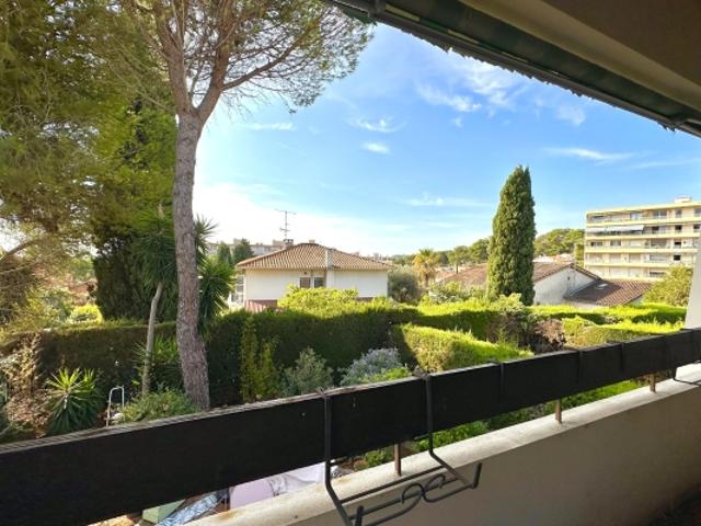 LE CANNET, MONT JOLI, SECTEUR RESIDENTIEL, CADRE VERDOYANT, 4/5 PIECES, 107m², TERRASSE SUD/OUEST, VUE DEGAGEE, PARKING, CAVE