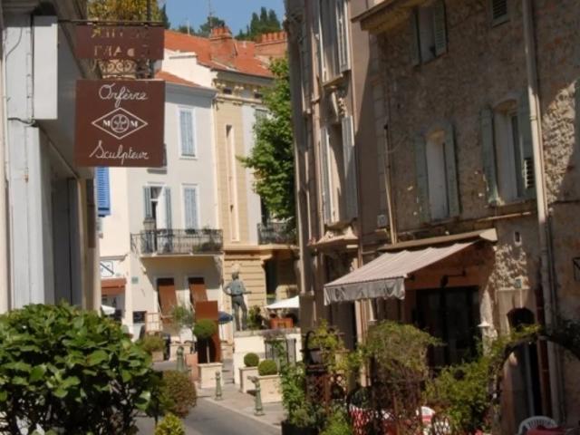 LE CANNET MAIRIE