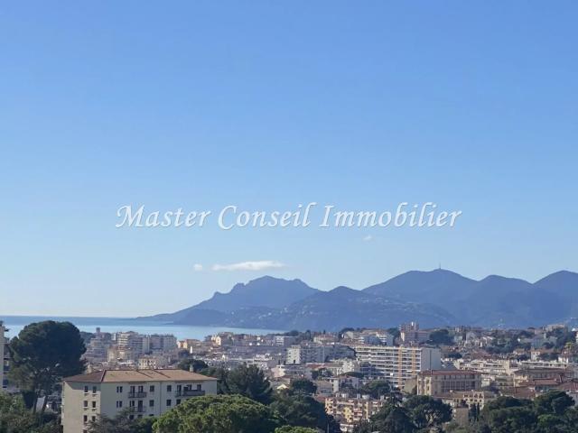 LE CANNET RESIDENTIEL MAGNIFIQUE 3/4 P 121M² Vue Mer et Piscin