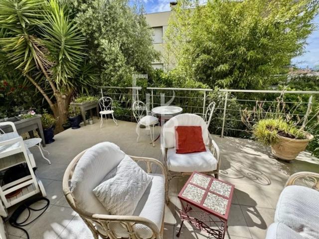 Le Cannet vente 2 pièces avec terrasses et jardin