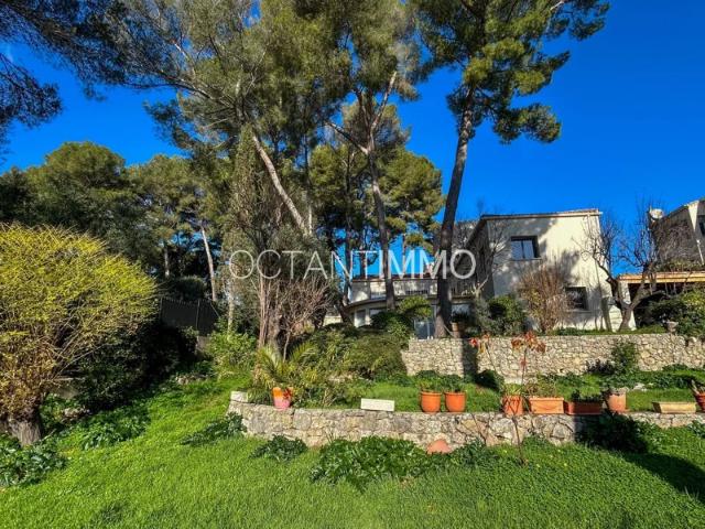 Le Cannet Maison de caractère 4P +2P 220m2 Calme et nature