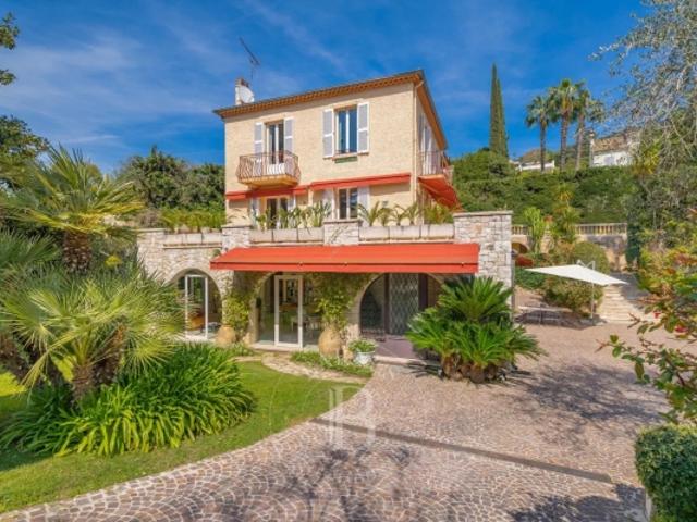 LE CANNET VILLA BELLE ÉPOQUE CENTRE À PIED