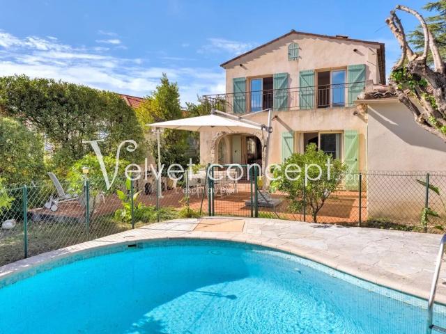 Le Cannet Villa piscine + 5 chbres au calme proche com. 170m² Le Cannet