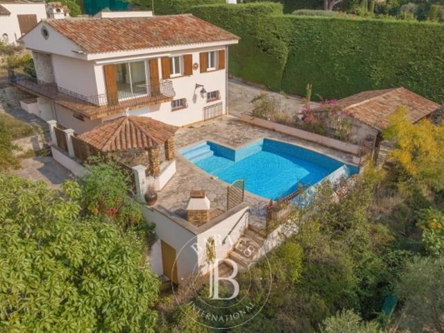 LE CANNET VILLA PROVENÇALE VUE MER À RÉNOVER