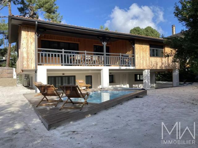 SPACIEUSE VILLA AVEC PISCINE