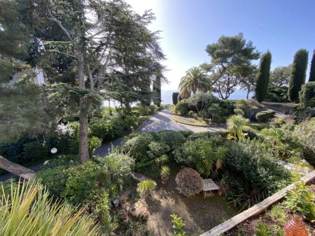 Le Cap Brun Magnifique T4 Vue Mer dans Copropriété de Standi