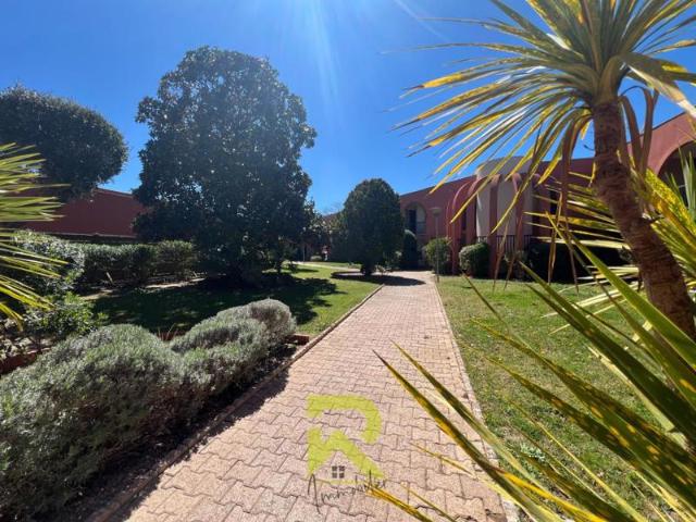 LE CAP D'AGDE 2 pièces en rez de jardin avec piscine et pa