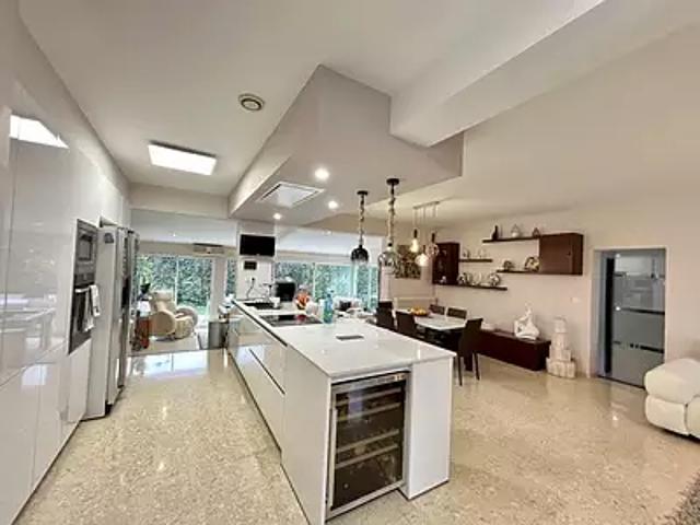 Agde 34300 Achat / Vente maison 5 pièces t5 piscine