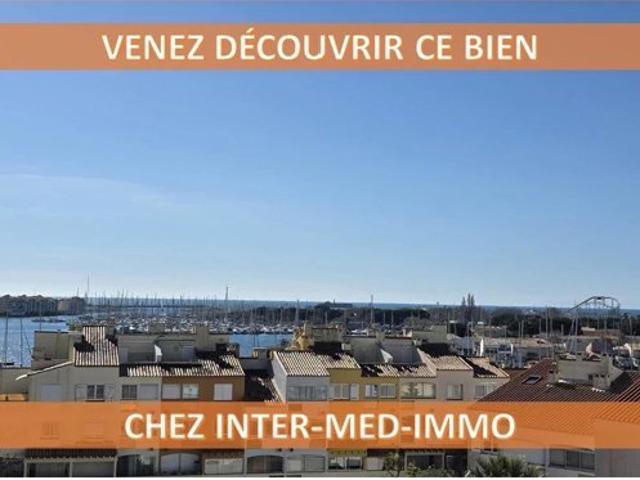A Vendre Le Cap d'Agde 34300 Centre Port Spacieux Appartement de 2 pièces moderne avec vue Port et Parking privatif