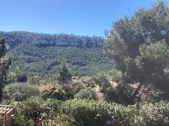 Le Castellet 83330 Achat / Vente appartement 4 pièces t4 au dernier étage