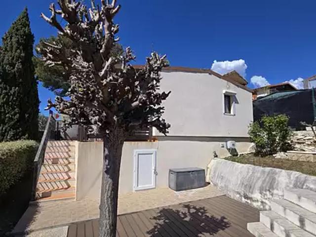Le Castellet 83330 Achat / Vente maison 3 pièces t3 au dernier étage