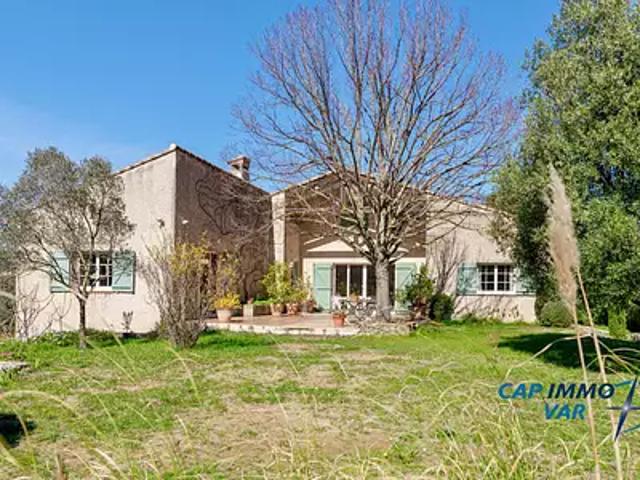 Le Castellet 83330 Achat / Vente maison 7 pièces t7 piscine parking