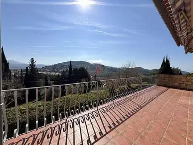 Le Castellet 83330 Location maison 6 pièces t6
