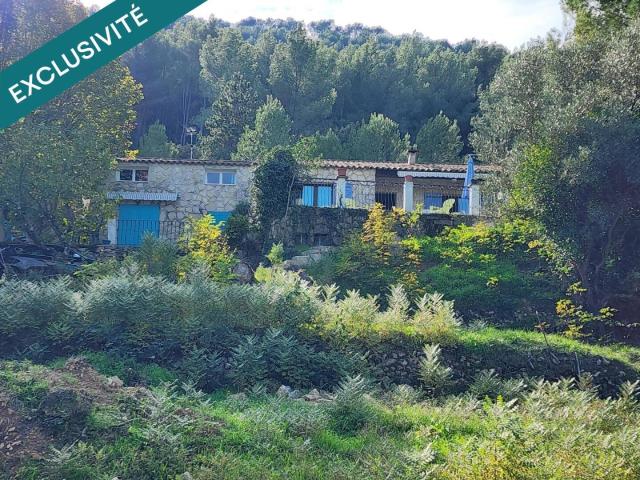 Maison T4 plain pied terrain 6140m² +dépendances