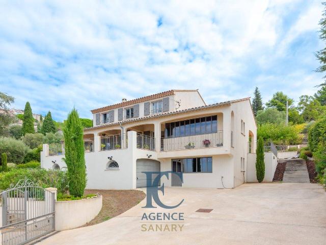 Le CASTELLET, Propriété d'exception 10 pièces de plus de 300 m²