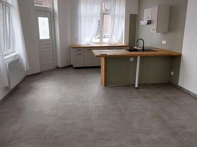 LE CATEAU CAMBRESIS: MAISON RENOVEE 2 CHAMBRES, GARAGE