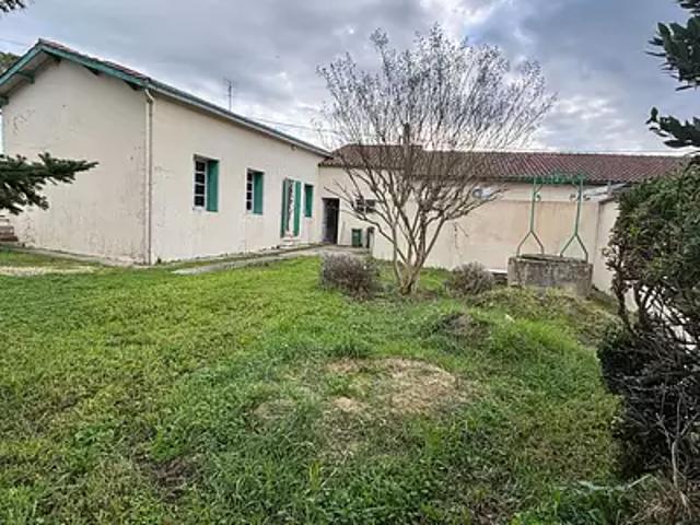 Le Château d'Oléron 17480 Achat / Vente maison 1 pièce t1 jardin