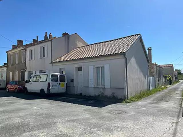 Le Château d'Oléron 17480 Achat / Vente maison 7 pièces t7 au dernier étage