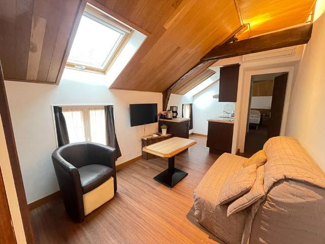 LE CHALEUREUX #A Location Appartement tours: 28.93 m2