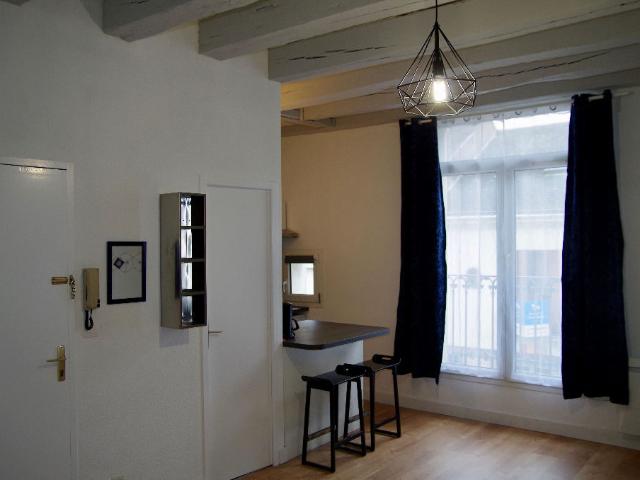 LE CHALEUREUX Location Appartement tours: 22.6 m2 23500174