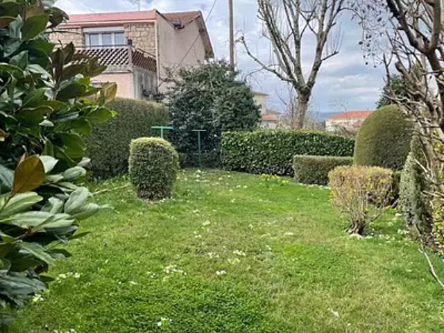 Le Chambon Feugerolles 42500 Achat / Vente maison 4 pièces t4 jardin terrasse