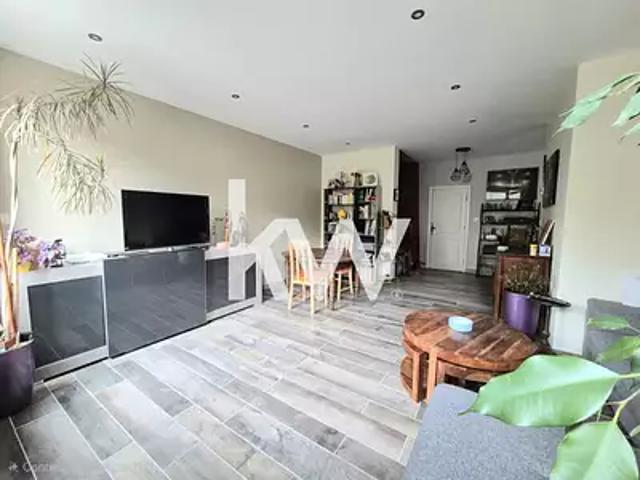 Le Chambon Feugerolles 42500 Achat / Vente appartement 5 pièces t5