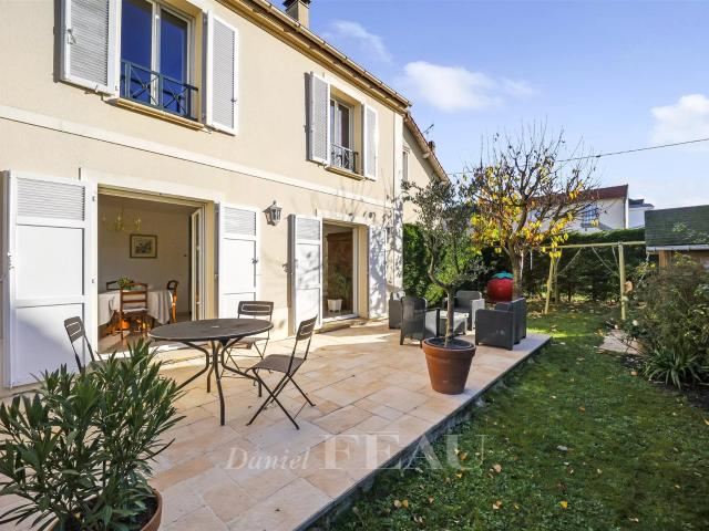 Le Chesnay Maison familiale 4 chambres 5ème possible 140m² Le Chesnay Rocquencourt