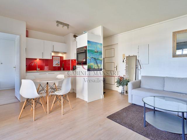 LE CHESNAY ? APPARTEMENT DE STANDING AVEC BALCON, PARKING ET CAVE