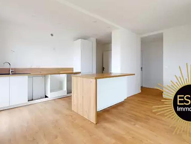 Le Chesnay Rocquencourt 78150 Achat / Vente appartement 5 pièces t5 au dernier étage piscine