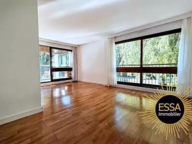 Le Chesnay Rocquencourt 78150 Achat / Vente appartement 5 pièces t5 piscine parking