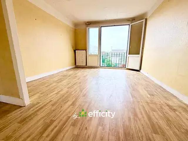Le Chesnay Rocquencourt 78150 Achat / Vente appartement 3 pièces t3 au dernier étage cave