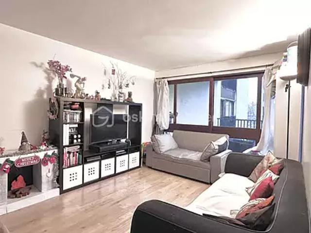 Le Chesnay Rocquencourt 78150 Achat / Vente appartement 3 pièces t3 piscine cave