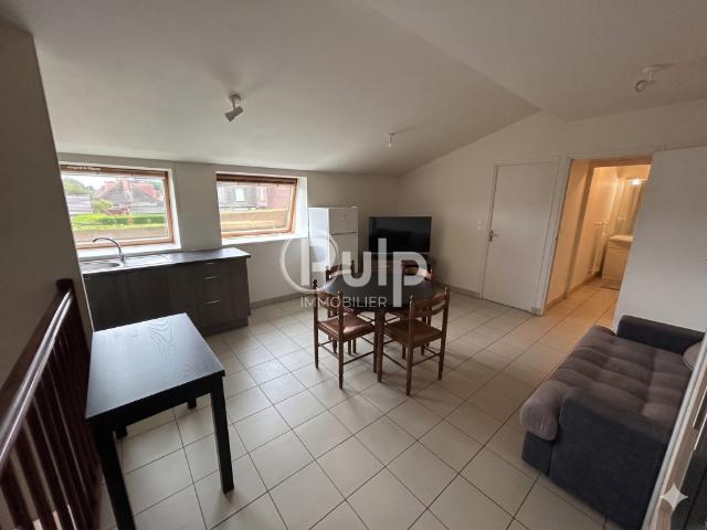 Le combo parfait: Duplex meublé, esprit village & connexion Lille !