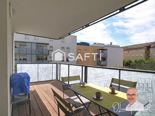 Le confort du récent avec un balcon XXL