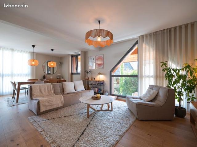 Le Cocon, charmant T5 de 124m2 au calme, vue lac