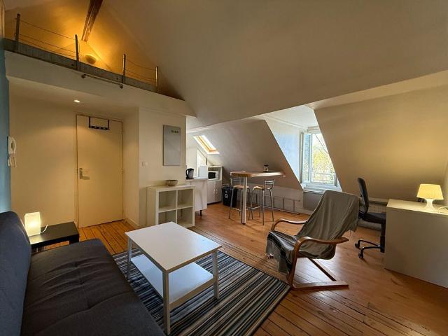LE COLORÉ Location Appartement tours: 29 m2