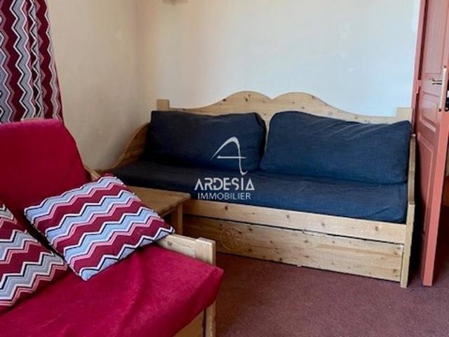 LE CORBIER STATION DE SKI. VENTE APPARTEMENT T2 AVEC BAIL CO