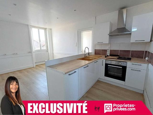 LE COTEAU, 2 maisons avec 3 appartements + 2 garages