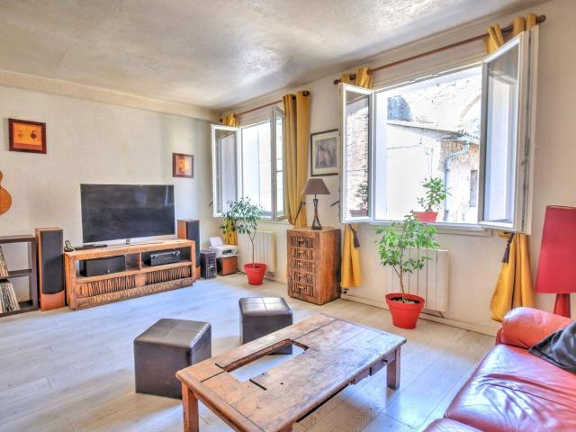 Le Coup de Cœur Urbain – Maison 141 m² + Garage Double à Fréjus