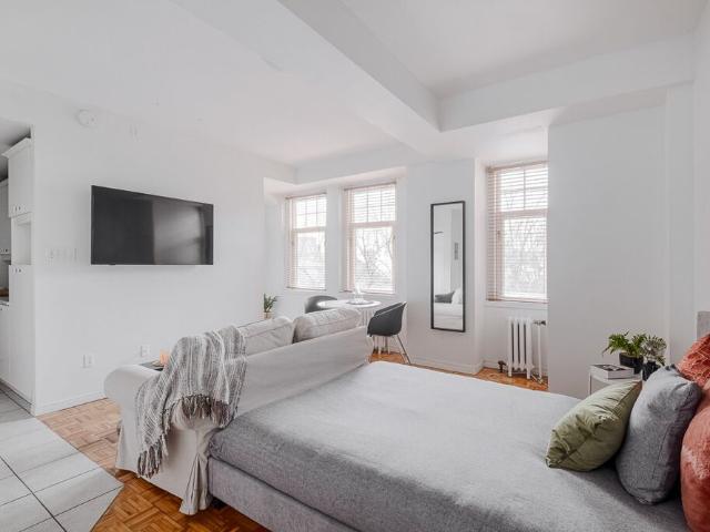 Le Claridge Loft Studio Entièrement Meublé à Louer Montcalm / Saint Sacrement Juillet 2026