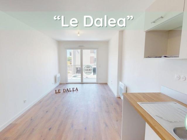 Le Dalea T2 récent avec balcon et parking