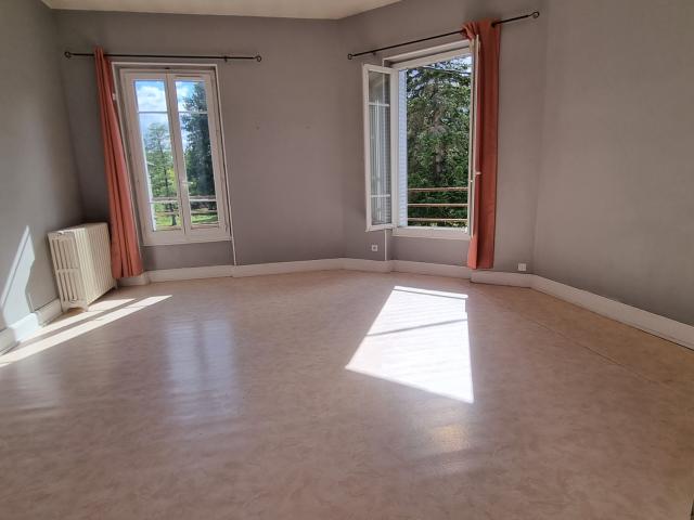 LE DONJON CENTRE APPARTEMENT F2 61M2