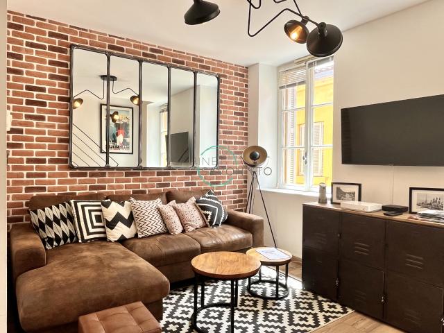 LE DUPLEX DE REPUBLIQUE {LA JOLIETTE}