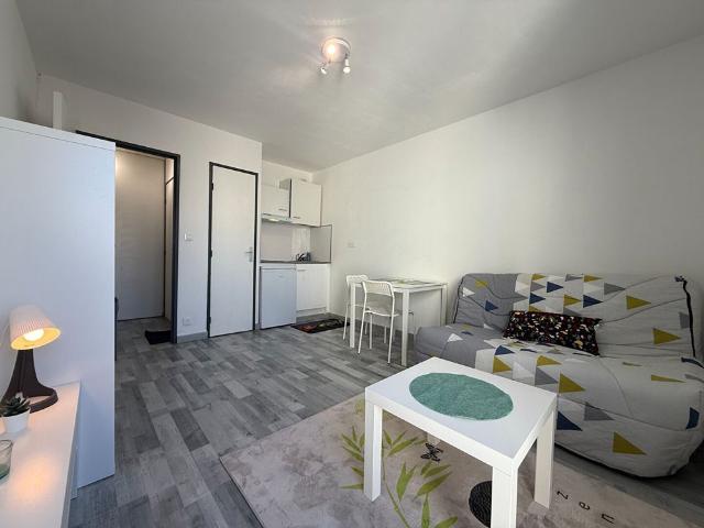 LE FABULEUX Location Appartement tours: 19.02 m2
