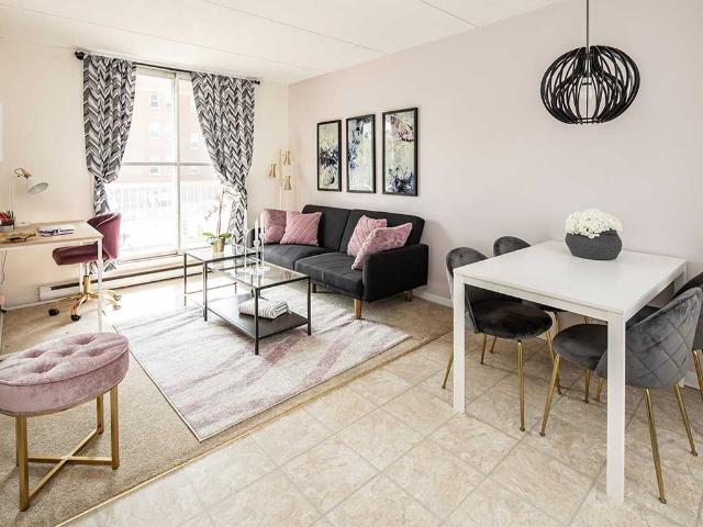 Le Faubourg de L'ile 2 Bedroom Apartment for Rent at 101 Boul Sacré Coeur, Gatineau, QC J8X 1C7 Hull/Quartier de I'Oree du Parc