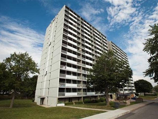 Le Faubourg de L'ile 2 Bedroom Apartment for Rent at 101 Boul Sacré Coeur, Gatineau, QC J8X 1C7 Hull/Quartier de I'Oree du Parc