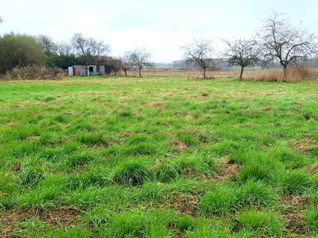 LE FAVRIL TERRAIN CONSTRUCTIBLE 1916 m²