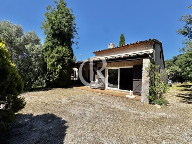 LE FENOUILLET VILLA AVEC GRAND TERRAIN