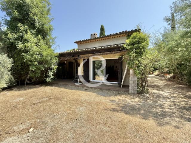 LE FENOUILLET VILLA AVEC GRAND TERRAIN